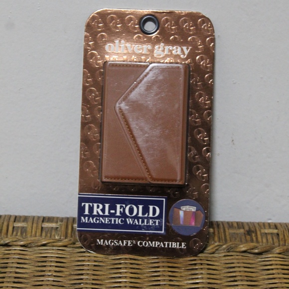 Oliver Gray Tri-Fold Magnetic Wallet.  MagSafe Compatible. - Picture 2 of 5